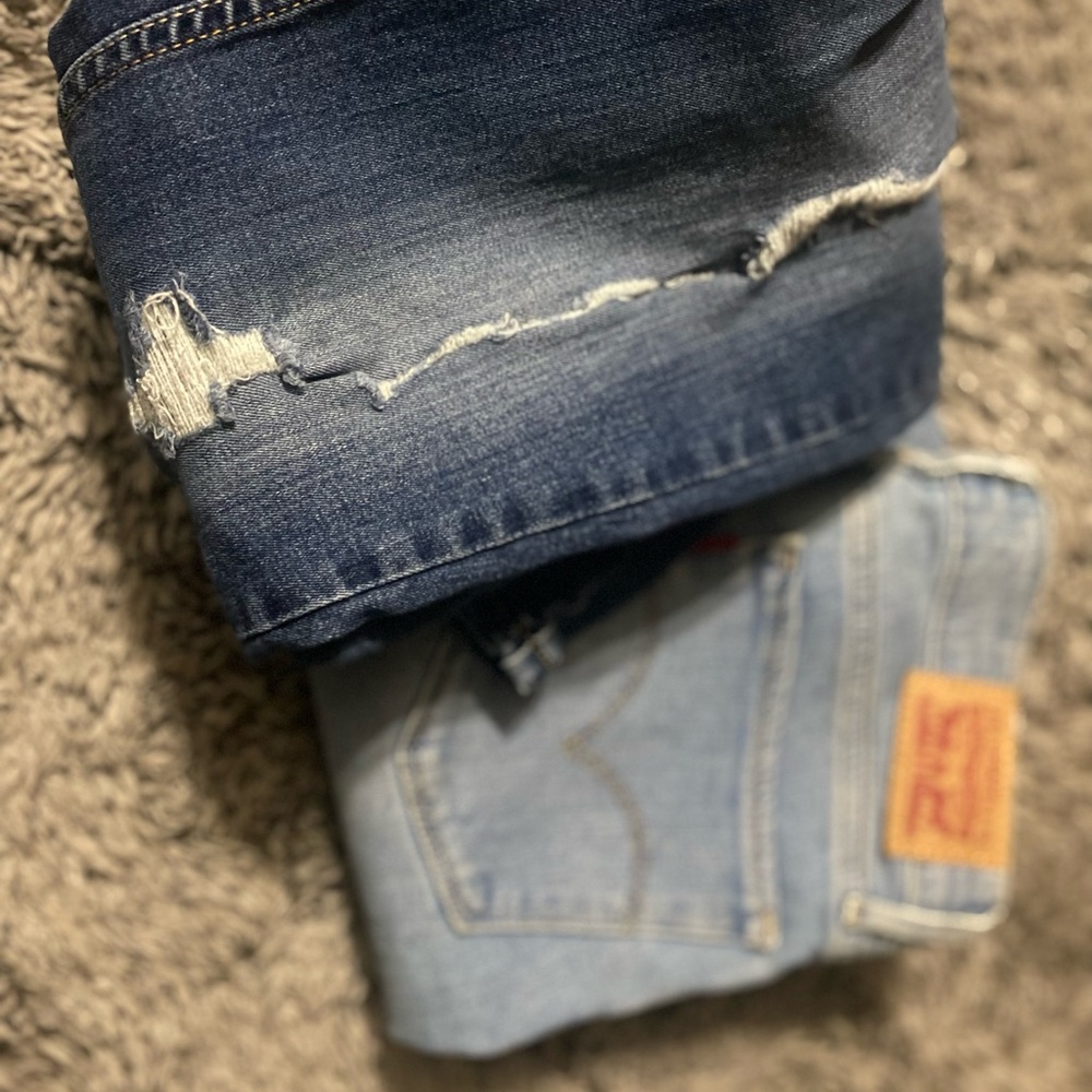 Levi's Dark and Light Blue Jeans Set